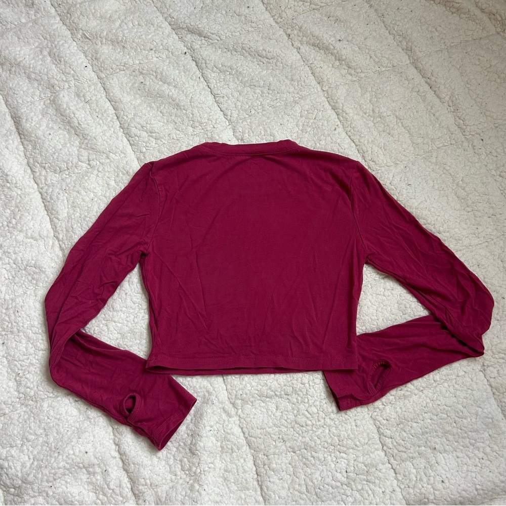 Red Cropped Long Sleeve Fitted Tee - Picture 7 of 7